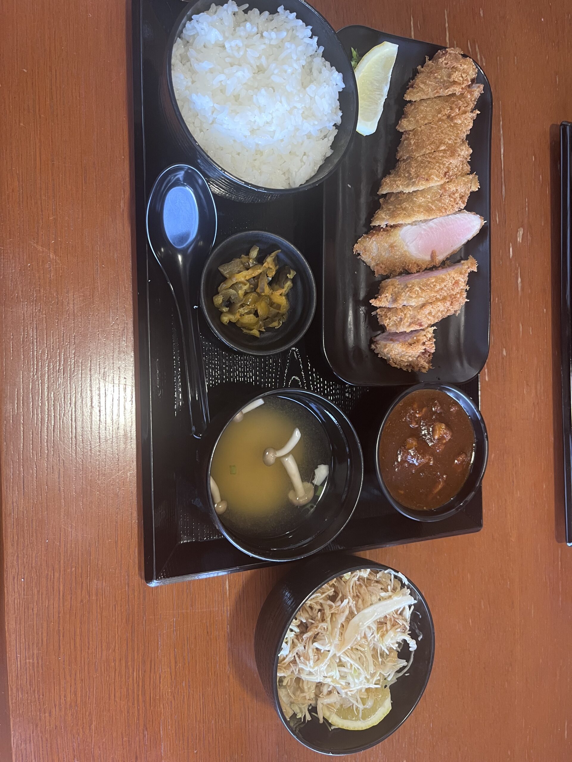 キセキ食堂の低温調理とんかつ